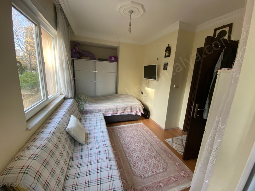 MEYDANKAVAĞINDA 12.CADDE YAKINI 2+1 ÖNÜ AÇIK DAİRE