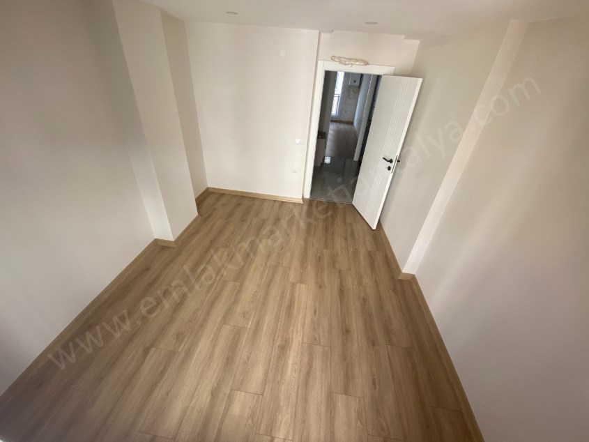 BELEDİYE ARKASI SIFIR KATTA 1+1 DAİRE 