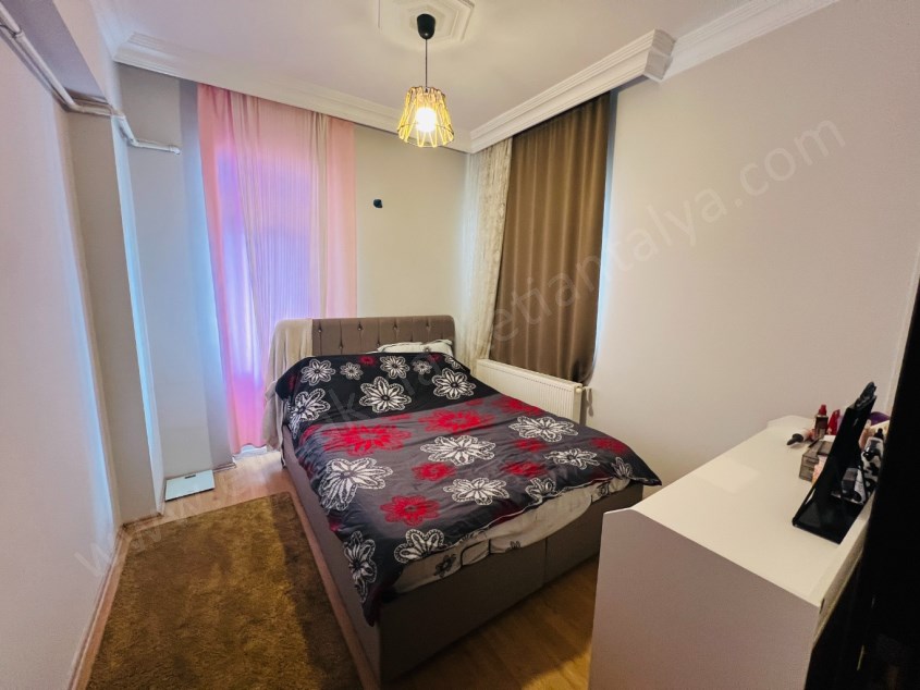 MEYDAN KAVŞAĞINA 1 DK. ASANSÖRLÜ 3+1 ARAKAT