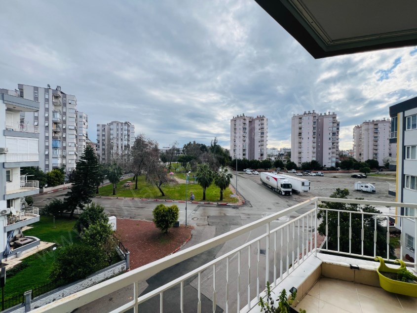 MEYDAN KAVŞAĞINA 1 DK. ASANSÖRLÜ 3+1 ARAKAT