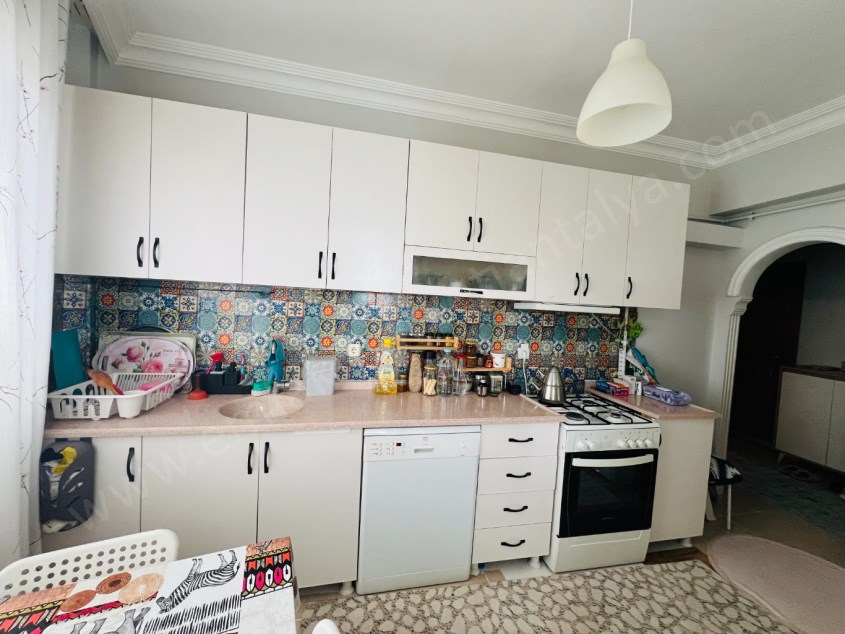 MEYDAN KAVŞAĞINA 1 DK. ASANSÖRLÜ 3+1 ARAKAT