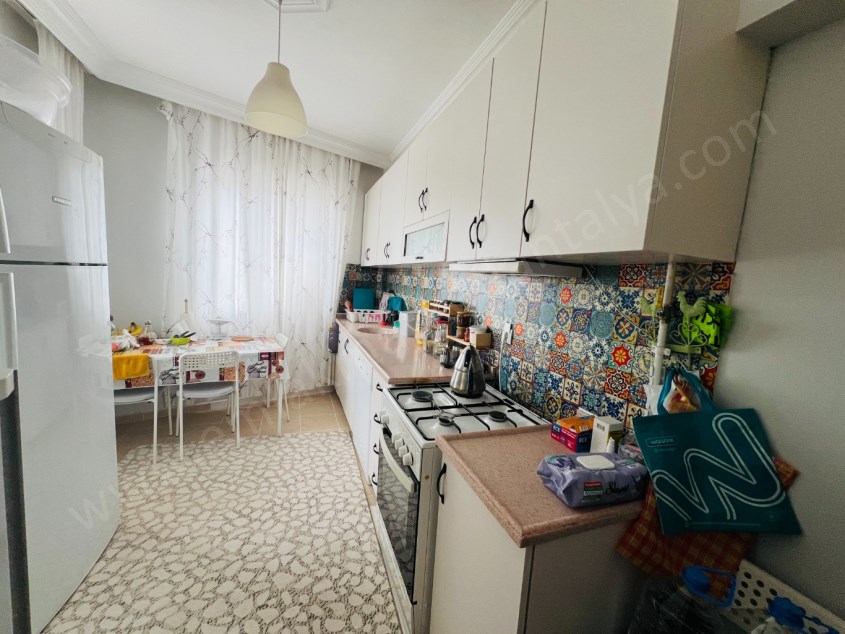 MEYDAN KAVŞAĞINA 1 DK. ASANSÖRLÜ 3+1 ARAKAT