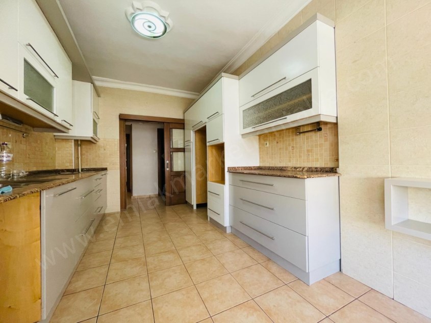 ZERDALİLİĞİN EN MUHTEŞEM LOKASYONUNDA ASANSÖRLÜ AYRI MUTFAK 3+1