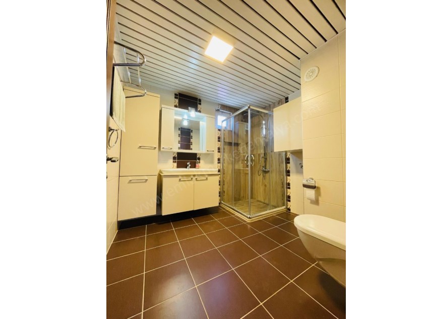 ZERDALİLİĞİN EN MUHTEŞEM LOKASYONUNDA ASANSÖRLÜ AYRI MUTFAK 3+1