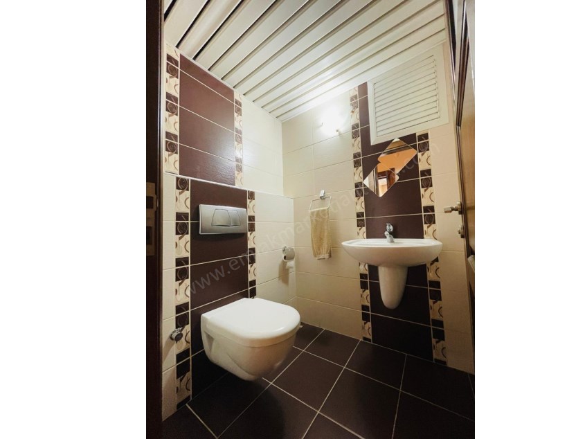 ZERDALİLİĞİN EN MUHTEŞEM LOKASYONUNDA ASANSÖRLÜ AYRI MUTFAK 3+1