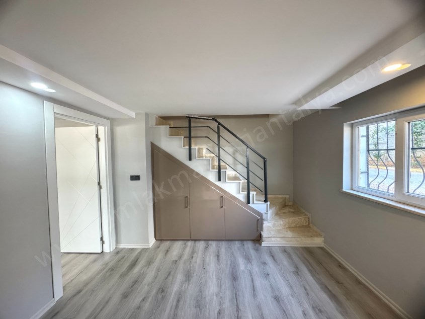 MEYDANKAVAĞINDA FULL YAPILI GENİŞ 3+1 FIRSAT DAİRE