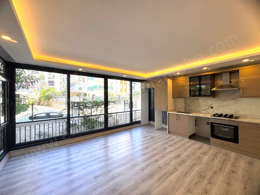 MEYDANKAVAĞINDA FULL YAPILI GENİŞ 3+1 FIRSAT DAİRE