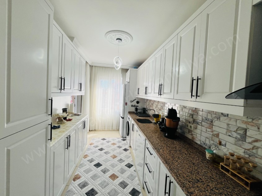 İÇİ FULL YAPILI GÜNEY CEPHE ASANSÖRLÜ FIRSAT ARAKAT 2+1