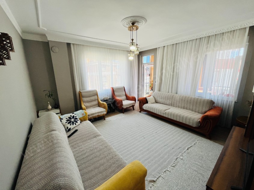 İÇİ FULL YAPILI GÜNEY CEPHE ASANSÖRLÜ FIRSAT ARAKAT 2+1