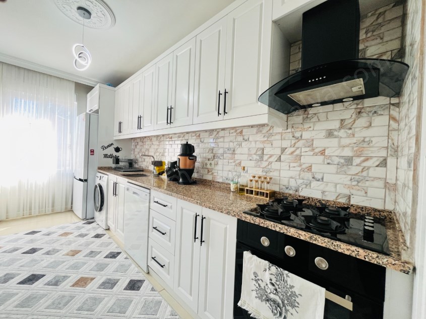 İÇİ FULL YAPILI GÜNEY CEPHE ASANSÖRLÜ FIRSAT ARAKAT 2+1