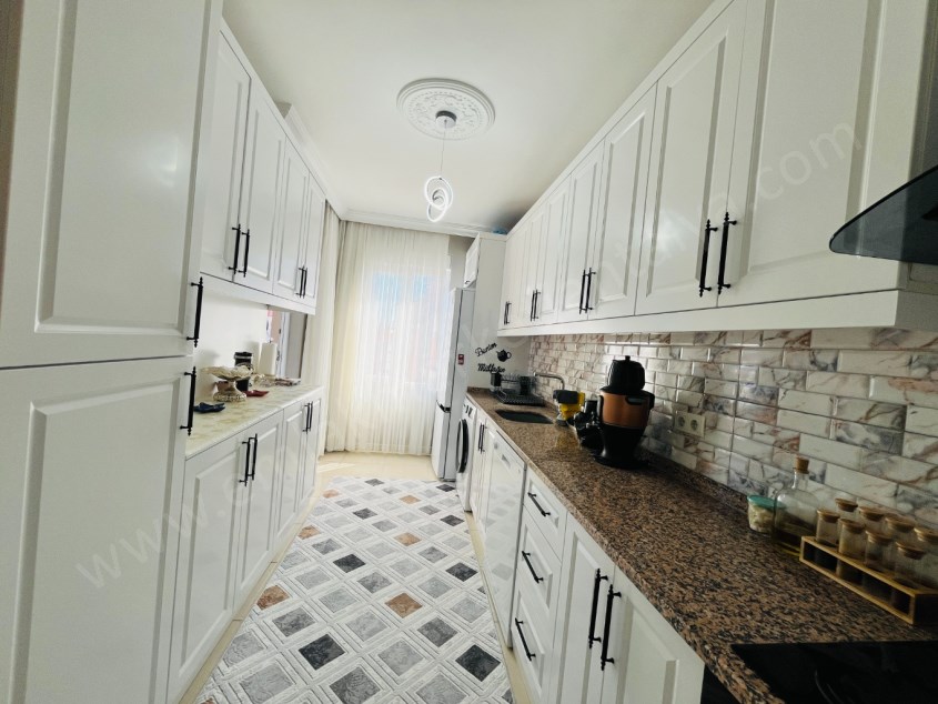İÇİ FULL YAPILI GÜNEY CEPHE ASANSÖRLÜ FIRSAT ARAKAT 2+1