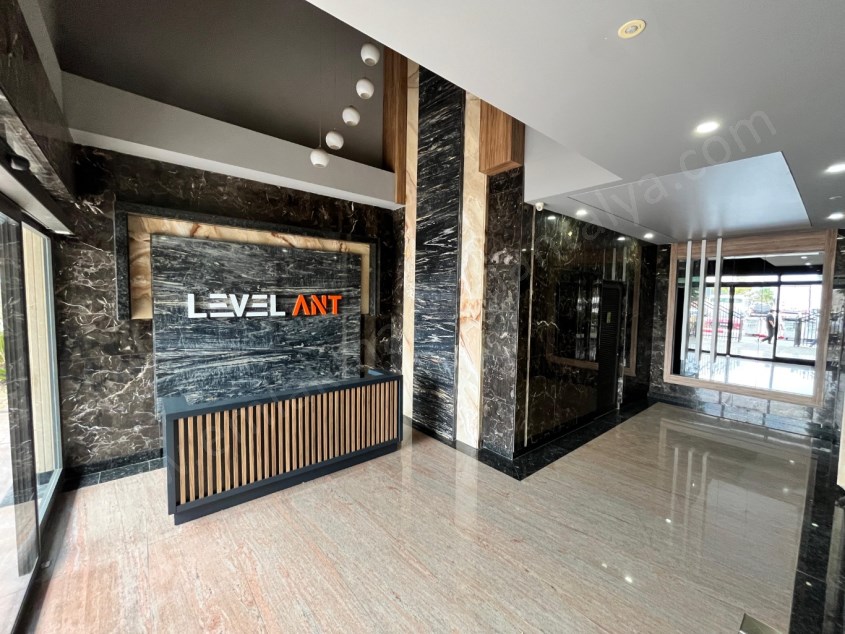 FULL DENİZ MANZARALI PLAZADA KİRALIK OFİS