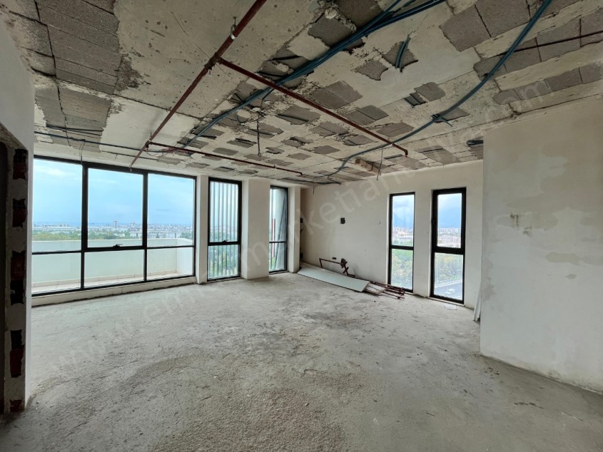 FULL DENİZ MANZARALI PLAZADA KİRALIK OFİS