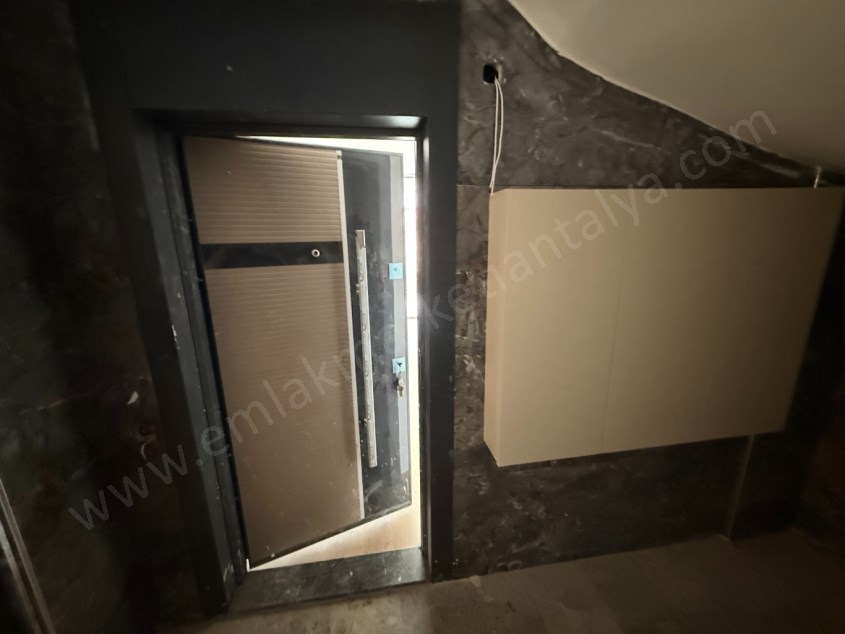 HASTANEYE YÜRÜME MESAFESİNDE KATTA LÜKS 1+1