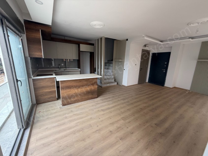 HASTANEYE YÜRÜME MESAFESİNDE GENİŞ KULLANIŞLI 1+1 DUBLEKS