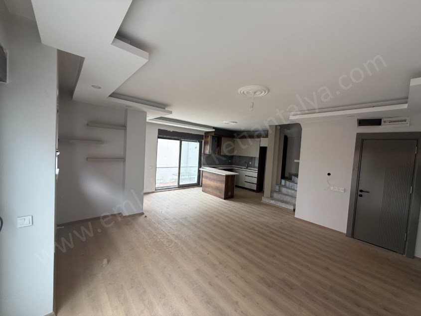 HASTANEYE YÜRÜME MESAFESİNDE GENİŞ KULLANIŞLI 1+1 DUBLEKS