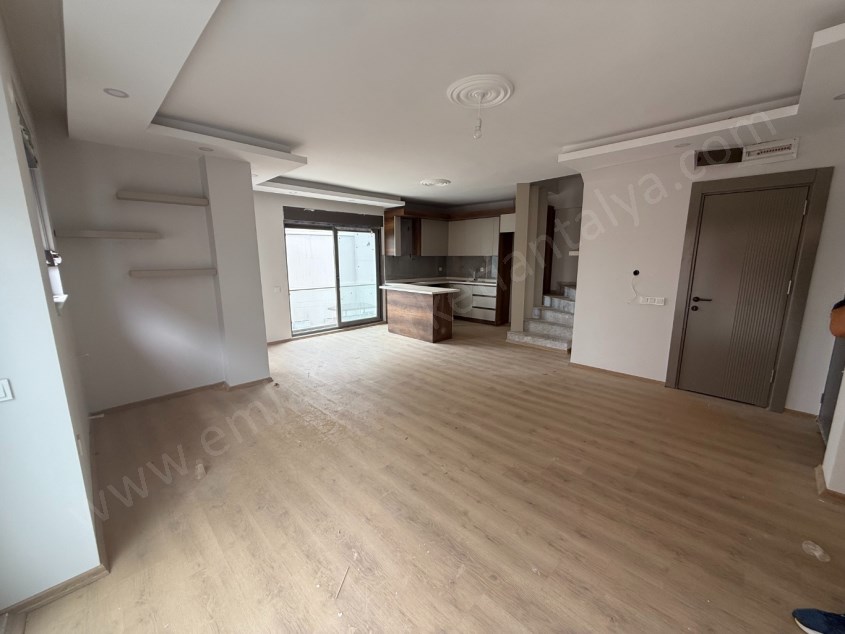 HASTANEYE YÜRÜME MESAFESİNDE GENİŞ KULLANIŞLI 1+1 DUBLEKS
