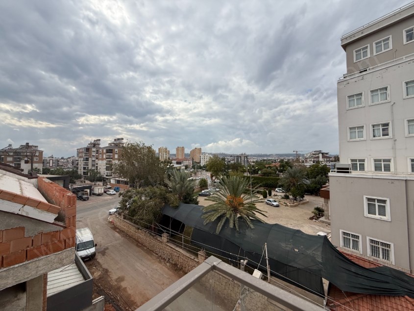 HASTANEYE YÜRÜME MESAFESİNDE GENİŞ KULLANIŞLI 1+1 DUBLEKS