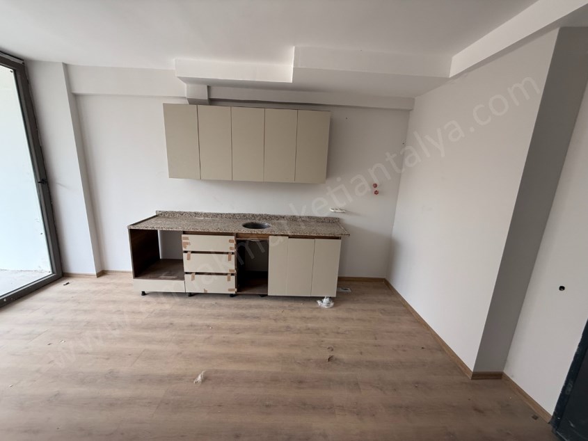 HASTANEYE YÜRÜME MESAFESİNDE YATIRIMLIK LÜKS 1+1