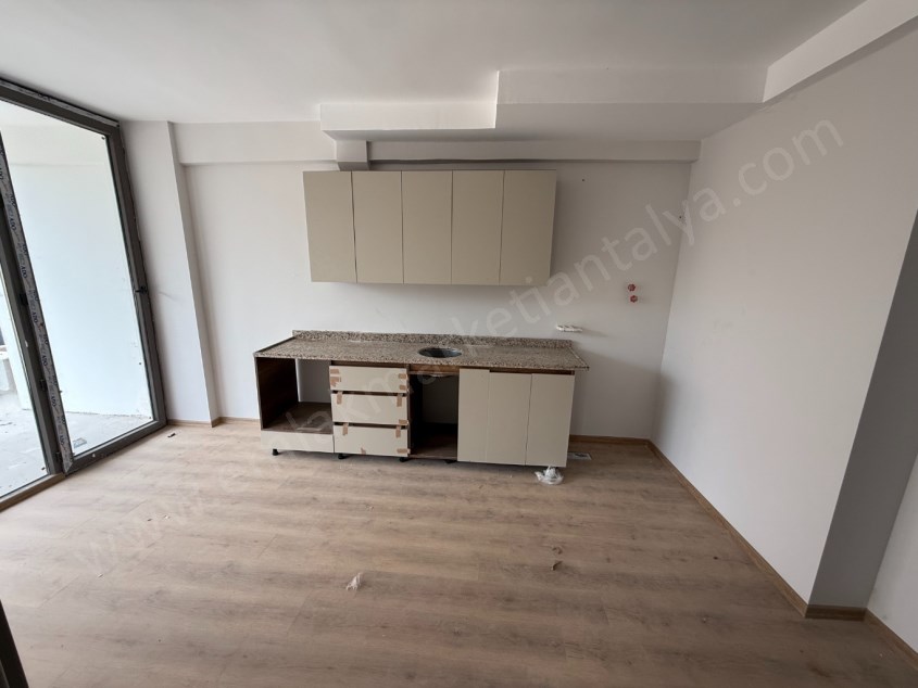 HASTANEYE YÜRÜME MESAFESİNDE YATIRIMLIK LÜKS 1+1