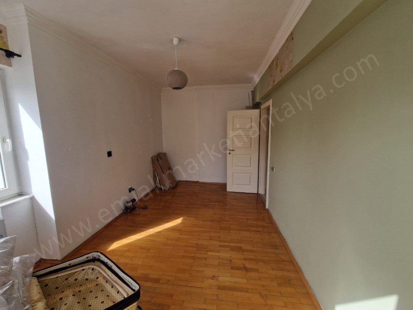 MARKANTALYA YA YAKIN İÇİ YENİLENMİŞ 120 M² SATILIK DAİRE 