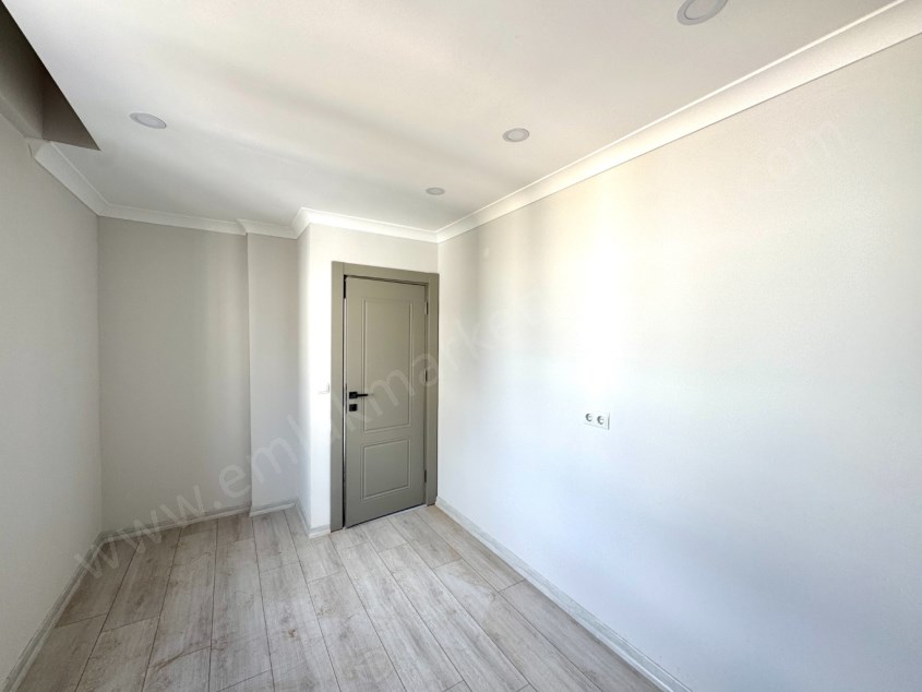 GÜVENLİK MAHALLESİNDE KATTA SIFIR 2+1 FIRSAT DAİRE