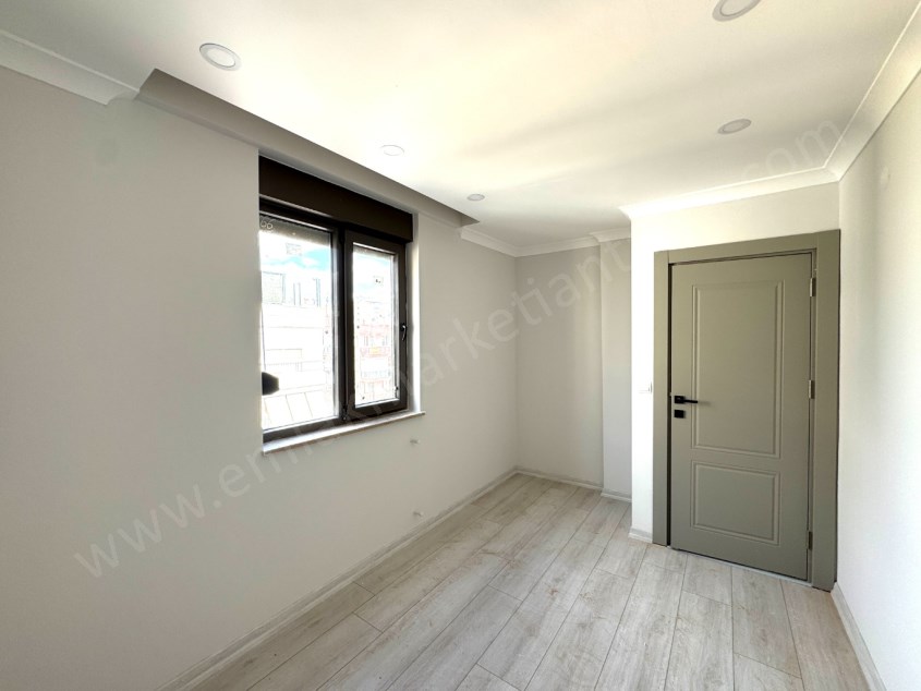 GÜVENLİK MAHALLESİNDE KATTA SIFIR 2+1 FIRSAT DAİRE