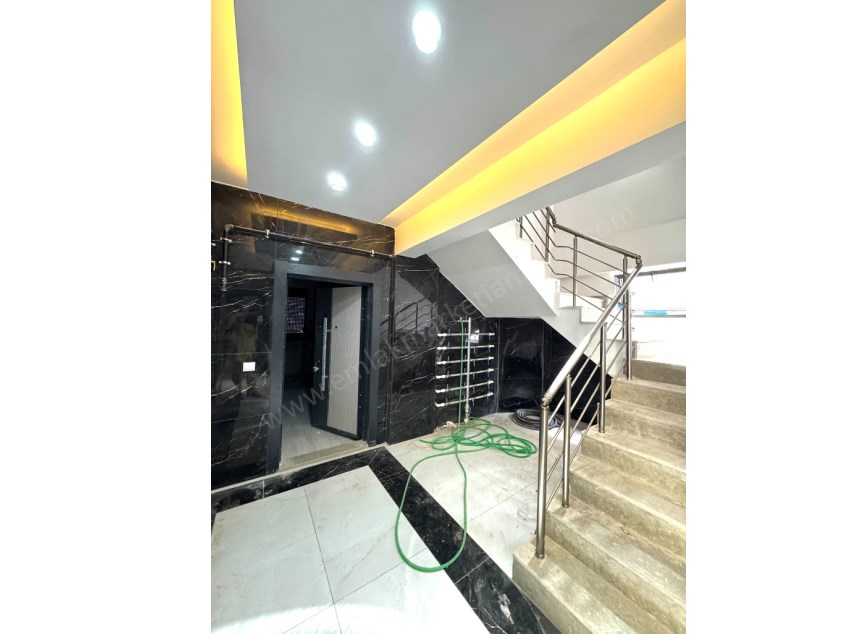 GÜVENLİK MAHALLESİNDE KATTA SIFIR 2+1 FIRSAT DAİRE