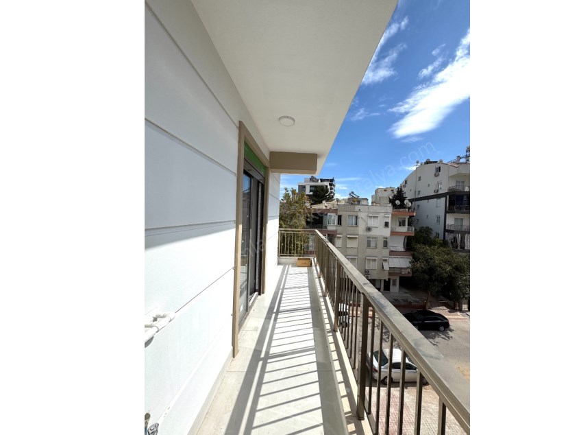 GÜVENLİK MAHALLESİNDE KATTA SIFIR 2+1 FIRSAT DAİRE