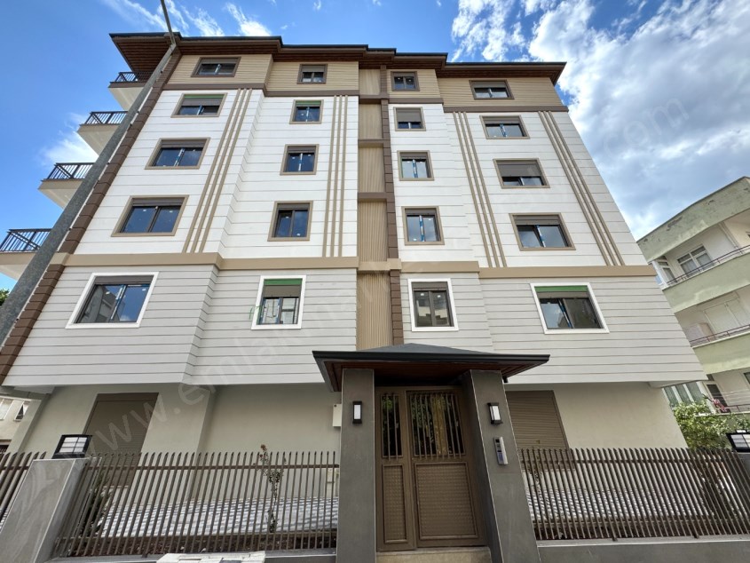 GÜVENLİK MAHALLESİNDE 1+1 GENİŞ KULLANIŞLI SATILIK DAİRE