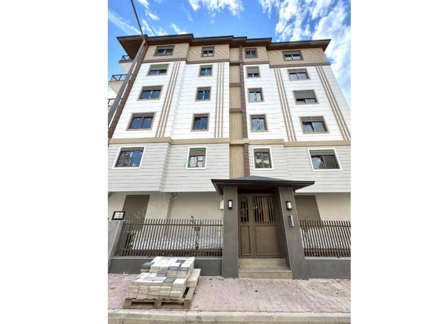 GÜVENLİK MAHALLESİNDE 1+1 GENİŞ KULLANIŞLI SATILIK DAİRE
