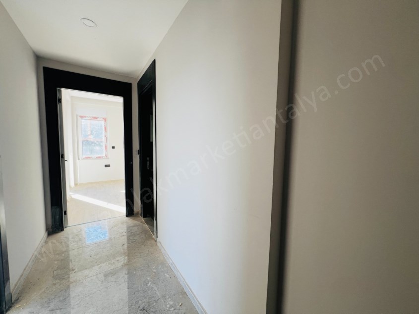 LÜKS SİTE İÇERİSİNDE KULLANIŞLI 1+1 DAİRE
