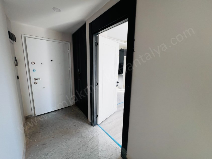 LÜKS SİTE İÇERİSİNDE KULLANIŞLI 1+1 DAİRE