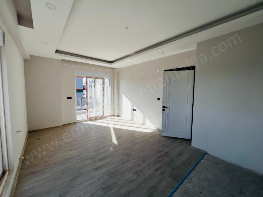 LÜKS SİTE İÇERİSİNDE KULLANIŞLI 1+1 DAİRE