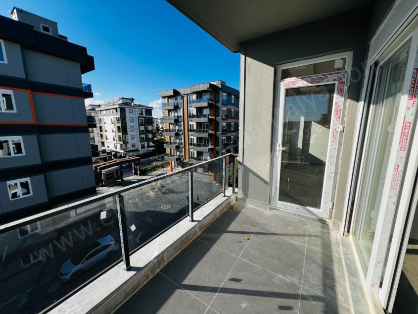 LÜKS SİTE İÇERİSİNDE KULLANIŞLI 1+1 DAİRE
