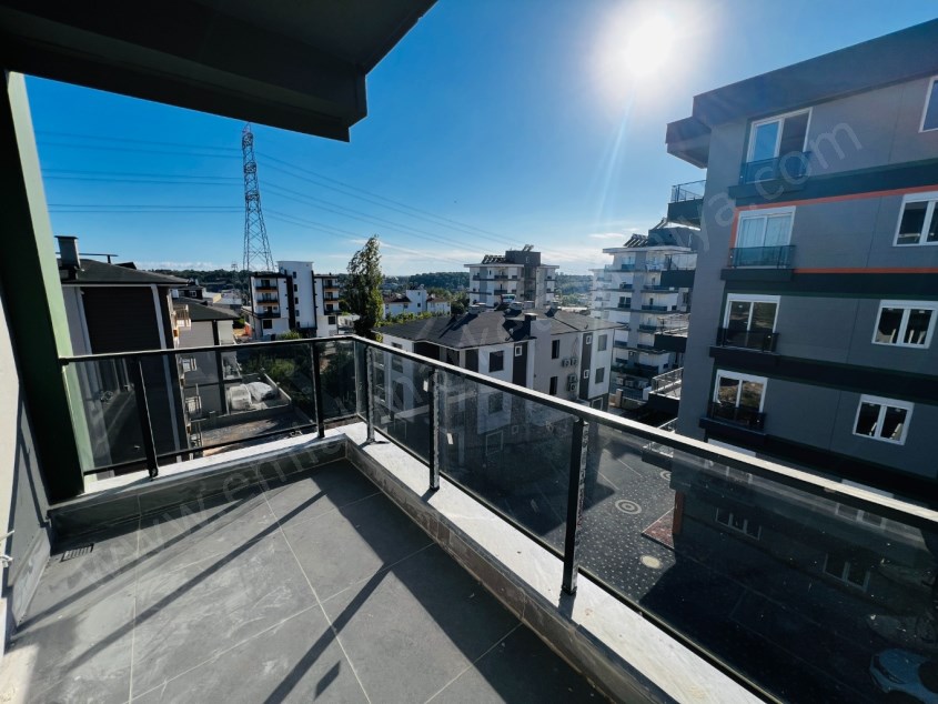 LÜKS SİTE İÇERİSİNDE KULLANIŞLI 1+1 DAİRE