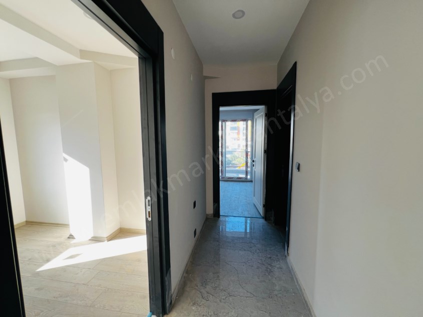 LÜKS SİTE İÇERİSİNDE AYRI MUTFAKLI MANZARALI 2+1 DAİRE