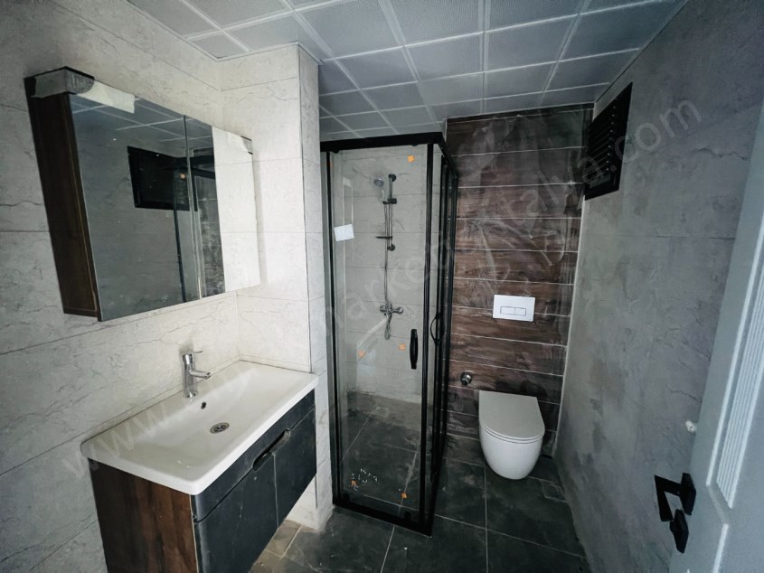 LÜKS SİTE İÇERİSİNDE AYRI MUTFAKLI MANZARALI 2+1 DAİRE