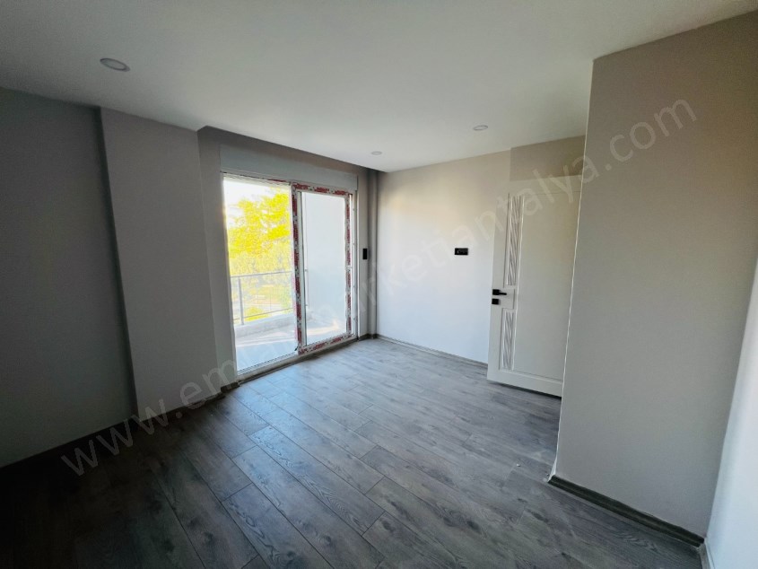 LÜKS SİTE İÇERİSİNDE AYRI MUTFAKLI MANZARALI 2+1 DAİRE
