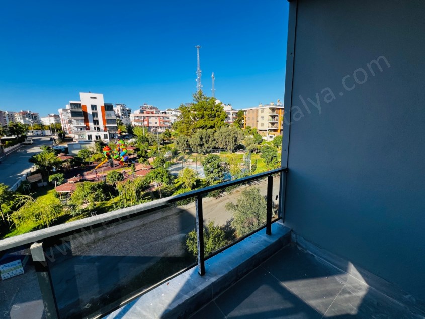 LÜKS SİTE İÇERİSİNDE AYRI MUTFAKLI MANZARALI 2+1 DAİRE