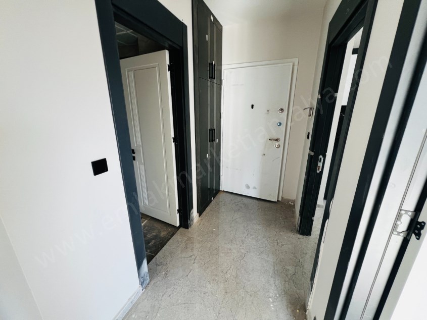 LÜKS SİTE İÇERİSİNDE AYRI MUTFAKLI MANZARALI 2+1 DAİRE