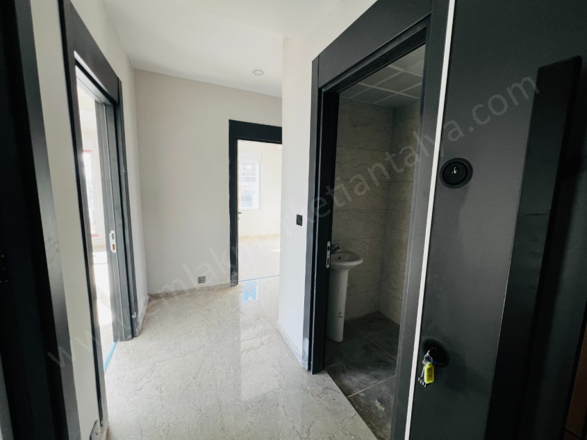 LÜKS SİTE İÇERİSİNDE AYRI MUTFAKLI MANZARALI 2+1 DAİRE