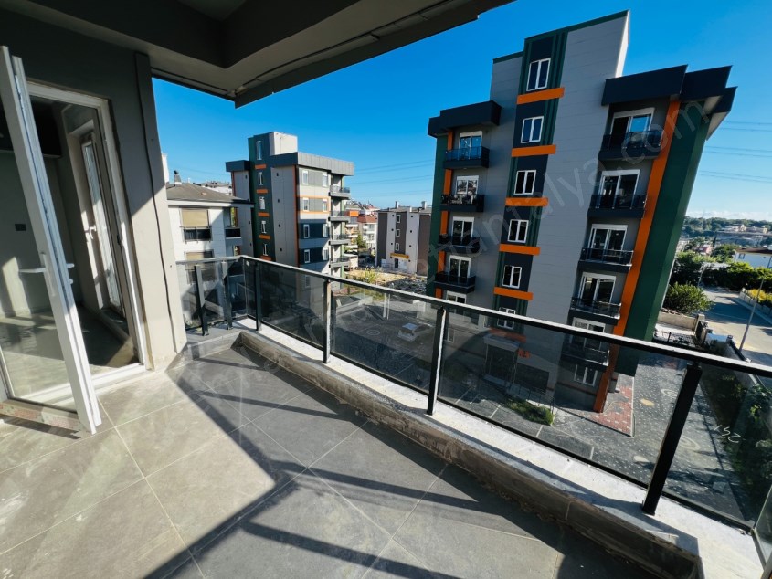 LÜKS SİTE İÇERİSİNDE AYRI MUTFAKLI MANZARALI 2+1 DAİRE
