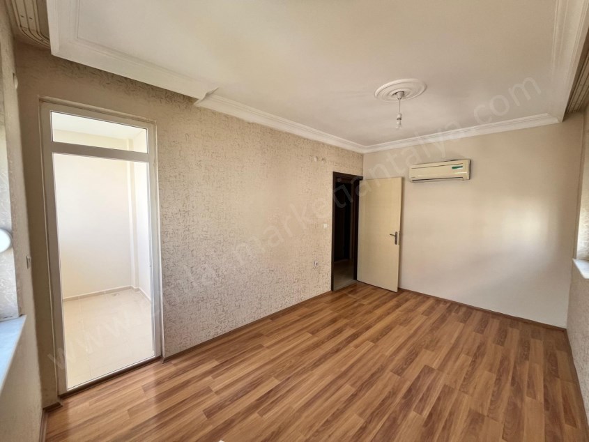 ASANSÖRLÜ AYRI MUTFAKLI DOĞALGAZ KAPIDA 3 BALKON 2 WC
