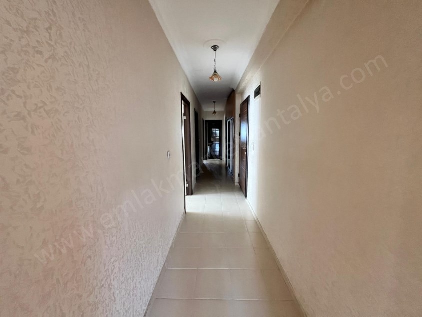 ASANSÖRLÜ AYRI MUTFAKLI DOĞALGAZ KAPIDA 3 BALKON 2 WC