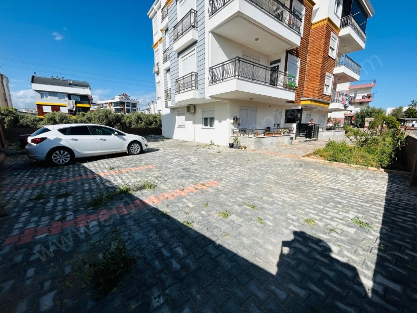 AYANOĞLU TRAMVAY YAKINI ASANSÖRLÜ GENİŞ 3+1