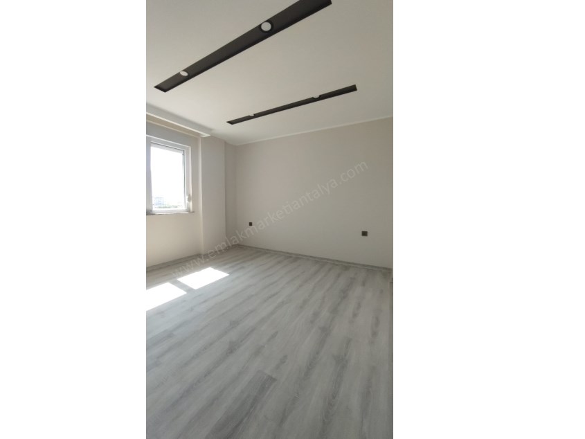 DÖŞEMEALTINDA MERKEZİ KONUMDA KATTA SIFIR DAİRELER 