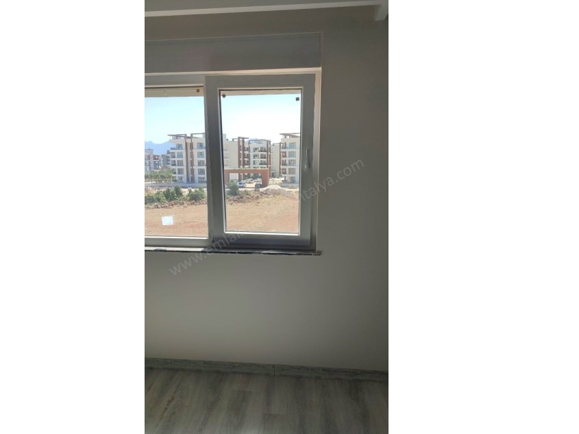 DÖŞEMEALTI MERKEZİ KONUMDA KATTA SIFIR DAİRELER
