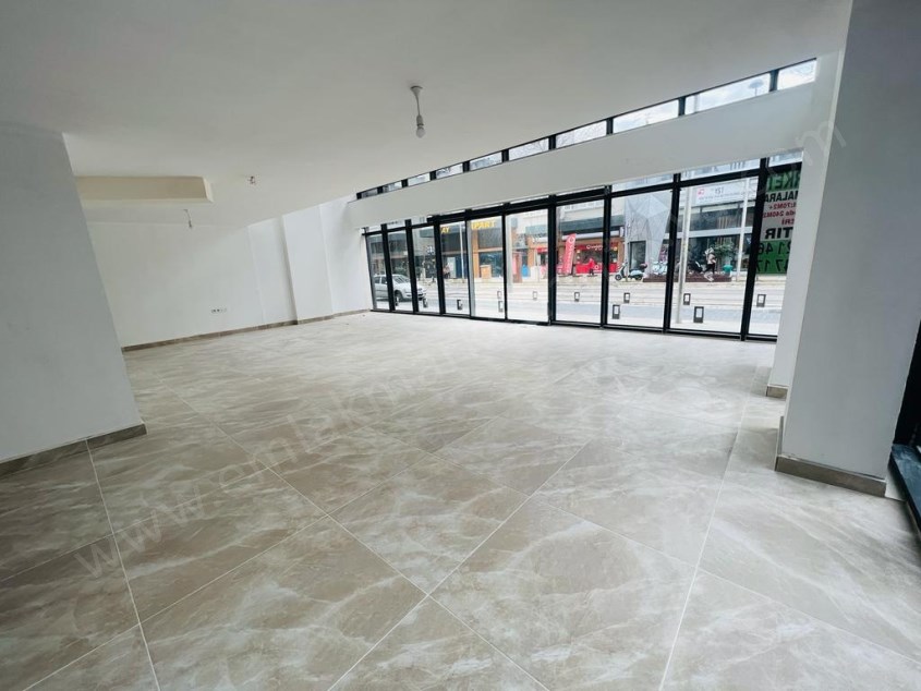 ALİ ÇETİNKAYA CADDESİNDE 240 M² 3 KATLI KÖŞE DÜKKAN