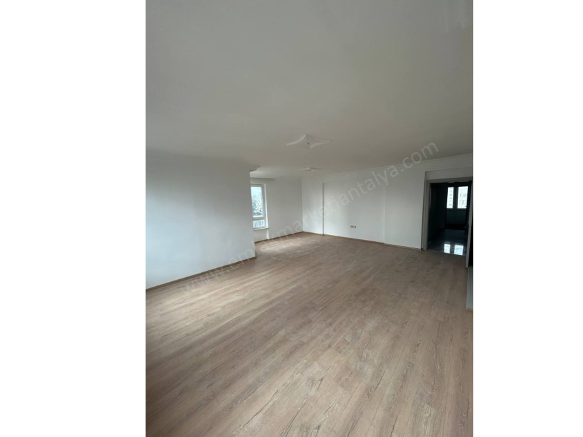 GÜZELOBADA DENİZE YAKIN TADİLATLI 3+1 DAİRE 